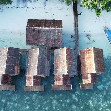 Firdas Bungalows Waisai Экстерьер фото