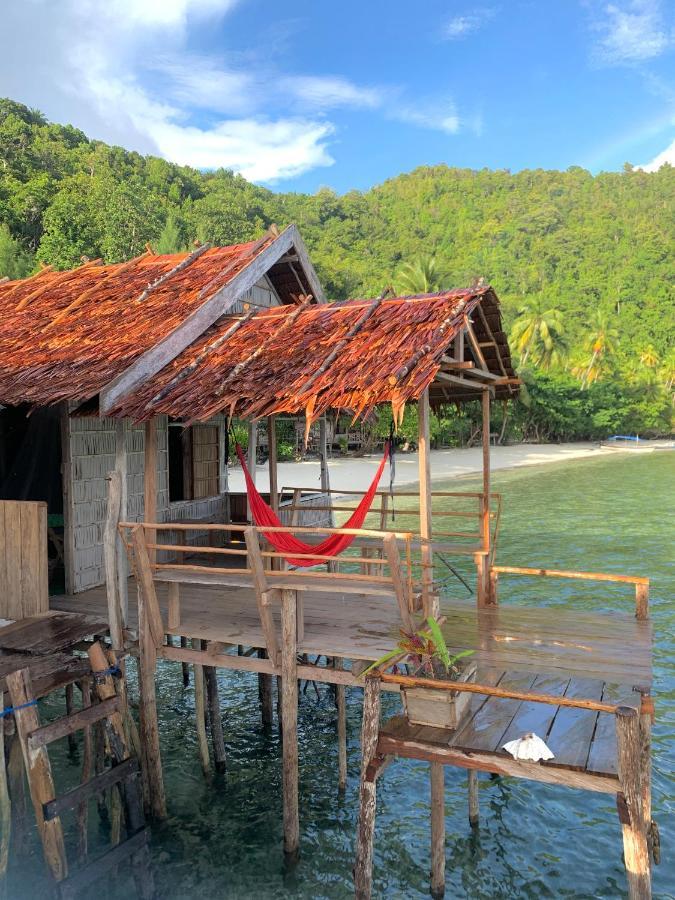 Firdas Bungalows Waisai Экстерьер фото
