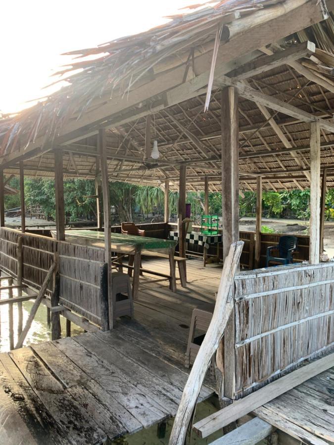 Firdas Bungalows Waisai Экстерьер фото