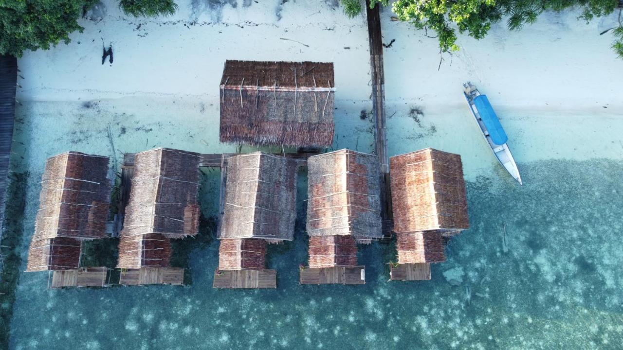 Firdas Bungalows Waisai Экстерьер фото