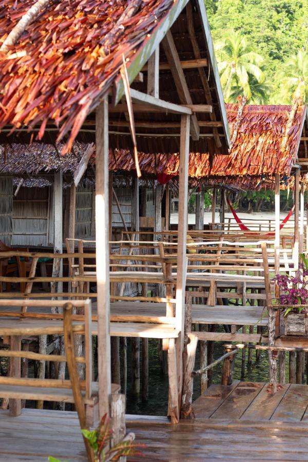 Firdas Bungalows Waisai Экстерьер фото
